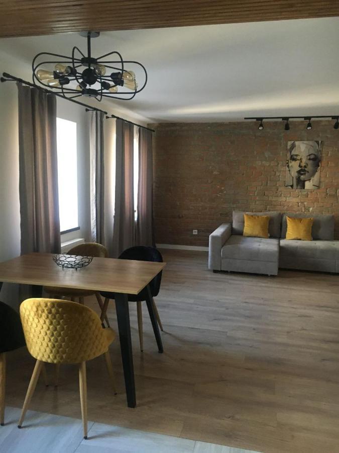 Дворівневі Апартаменти На Площі Ринок Lviv Kültér fotó
