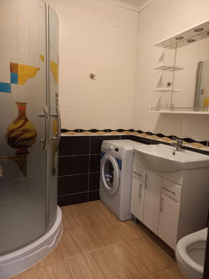 Дворівневі Апартаменти На Площі Ринок Lviv Kültér fotó